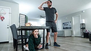 Athletic girlfriend Aria Banks gets screwed by pretty big boner