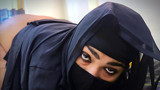 Muslim Arab MILF Unsatisfied Aunty Gets Rough Anal Fucked When stepuncle go to next room!