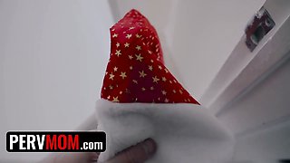 Busty stepmother Cory Chase takes off down and gives sonnie his christmas present early - pervmom