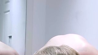 Sexy blonde in hot solo masturbation show in hd