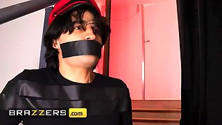 Brazzers - handsome pink haired Lily Lou wedges her face in between emma fix's and Chloe Surreal's feet until they both sperm