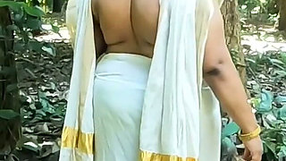 Kerala Style Traditional Set Mundu, Girl Getting Naked Outdoor Exposing Her Sexy Nude Body.