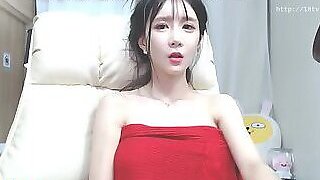 Korean hot camgirl shows her big tits