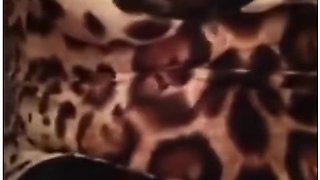 Lesbienne Francaise Se Touche La Chatte Devant Son Telephone