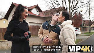 Easy-on-the-eyes beauty - milf movie - VIP 4K