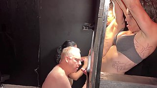 Wild gloryhole relay with pansexual hotties on both sides getting oral action