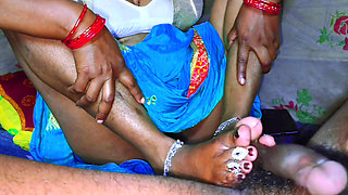 Truck driver ne apne wife ko raat me rasili chut chud ke pani nikal diya.xhmaster Hindi viral xxx sexy viral videos.bhojpuri sex