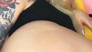 Solo booty assed babe pussy fingering masturbation in hi def