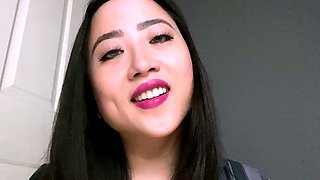 Cute amateur brunette naughty in solo jerking show on camera