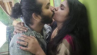 Saree Romance Part 1 Long Lip Lock, Vaishnavy and Sharun Raj Hot Saree Long Lip Lock Romance, Mallu Couple Hot Kiss Romance