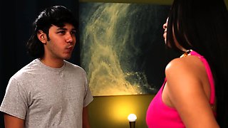 Elizabeth Marquez Spending The Night In A Hotel Wth My Hot