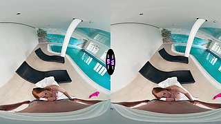 Horny Holly Molly lures stranger at luxury motel pool - teenmegaworld