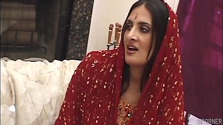 Horny Indian MILF sex video