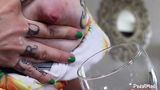 Chloe Lyrae Milky Titties