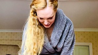 Cute amateur brunette naughty in solo jerking show on camera