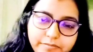 Phat Indian chick witnesses man meat getting off and popshot on web cam