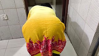 I see my aunty cleaning the room After that I hugged her and started fucking her ass
