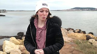 Rose is blowing out two big candles for her 20th birthday! - Jacquie et Michel TV