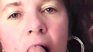 MOM GIVES AMAZING BLOWJOB TO BIG COCK