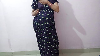 Pregnant bhabi hard pussy pumping