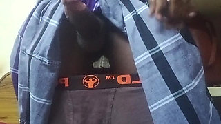Desi lungi teen boy musterbation cumshot in home!