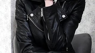 amateur blonde solo webcam