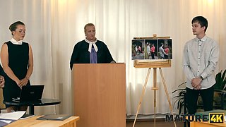 Mature4k. aged elle with Huge Tits pounded her gardener in doggy and concluded up in court