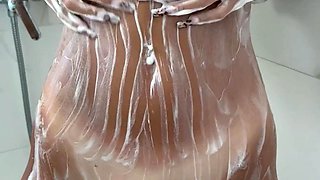 Amateur hottie solo masturbation