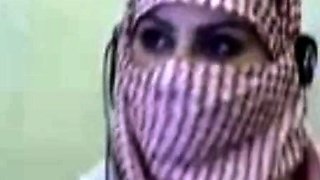 Palestine Arab Hijab Girl show her Big Boobs in Webcam