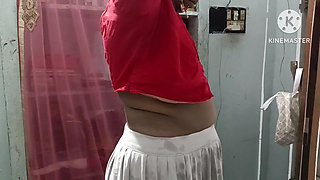 Hot indian desi aunty s bothing video