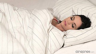 Vicious Alyssa Reece at posing movie