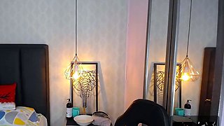 naomi chubby camgirl belly