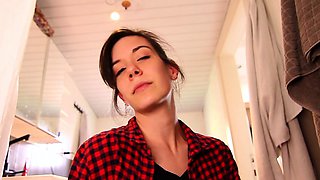 MissMiserlou - Mama Gives You A Bath - Handjob SPE SPH