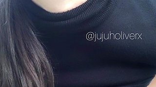 Amateur brunette double toying on webcam