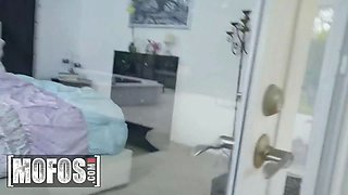 Ramon Nomar spotted Ryan Keely wearing her underwear and high heels looking straight at him as a sign to pound her - mofos