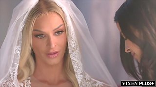 Emma Hix And Kylie Rocket - Beauty Kylie Helps Bride To Be Emma Relax In Way
