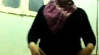 Arabische BBW auf Webcam aus der Schweiz