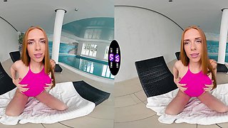 Redhead beauty Holly Molly in hot solo vr action