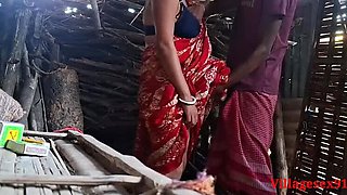 Local Bhabhi Outdoor Fuck - Desi Village Sex with Real Orgasm