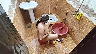 Pakistani Bigass Step Mom in Shower and Help From Stepson