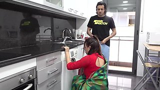 Saree hottie finally decides to suck dick and get rammed