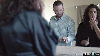 Steamy homeless thot has to screw a big knob