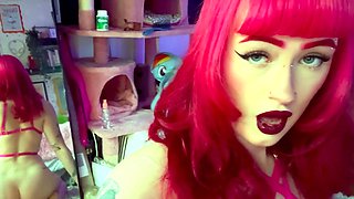 Kendall Jenner webcam solo look alike masturbation