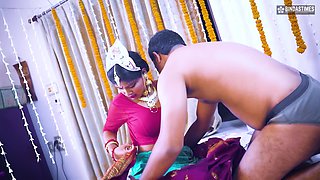 Desi Indian Girl Suhana's Very 1st Live Suhaagrat on Cam