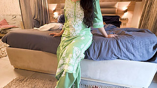 Bhabhi Gave Her Pussy to Her Brother-in-law for the First Time, Cheating on Her Husband