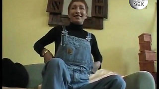 Milf puts a candle in her pussy