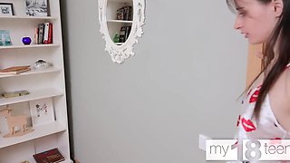 Bonnie Woods' Naughty Study Break: Hairy Tease & Release