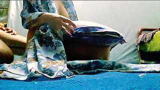 Beautiful desi 18 teen having passionate encounter with Indian classmate