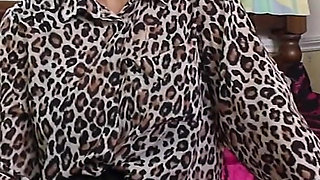 Busty British MILF Molly Maracas Shows off Her Hot Mature Body!