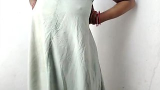 Desi Cougar Rachna73 Fingering Tight Pussy in Bathroom - Amateur Indian MILF Masturbation